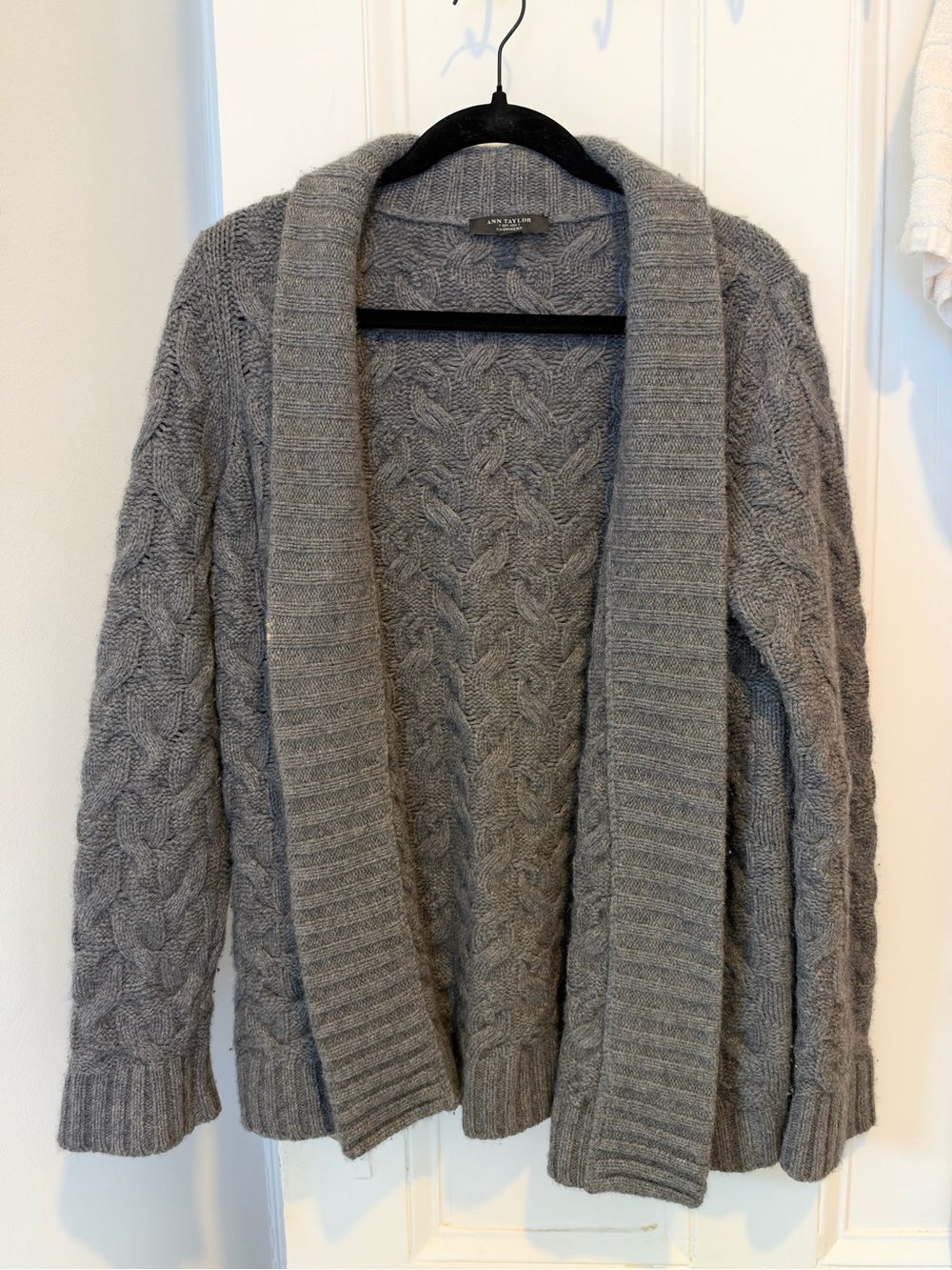 100% Cashmere Chunky Gray Cable Knit Shawl Collar Cardigan by Ann Taylor